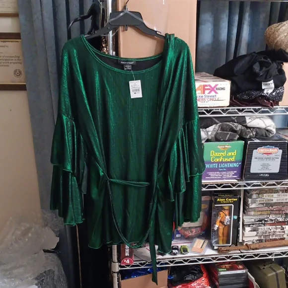 Green Metallic Ruffle Sleeve Camisole - Picture 1 of 3